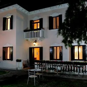 vizitați hotelul